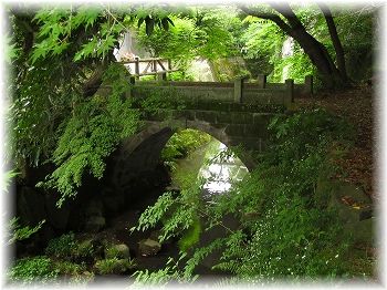 横浜市内最古の橋「昇龍橋」